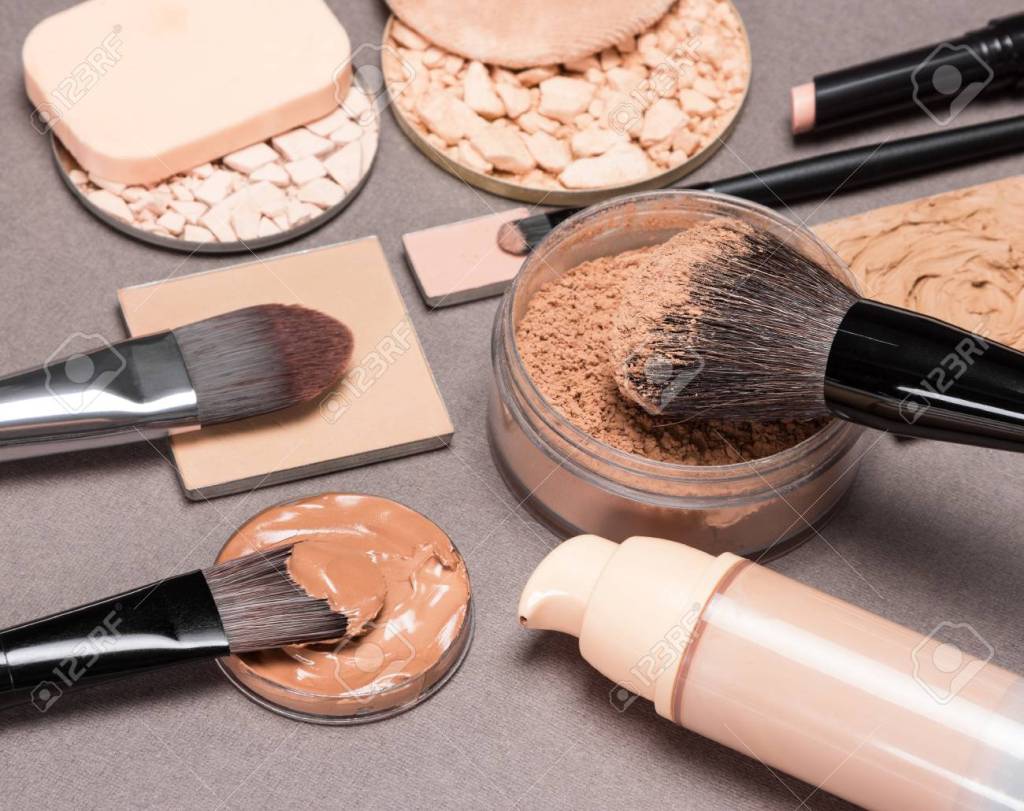 This image has an empty alt attribute; its file name is 54531975-basic-makeup-products-to-create-the-perfect-complexion-liquid-foundation-different-types-of-powder-c.jpg