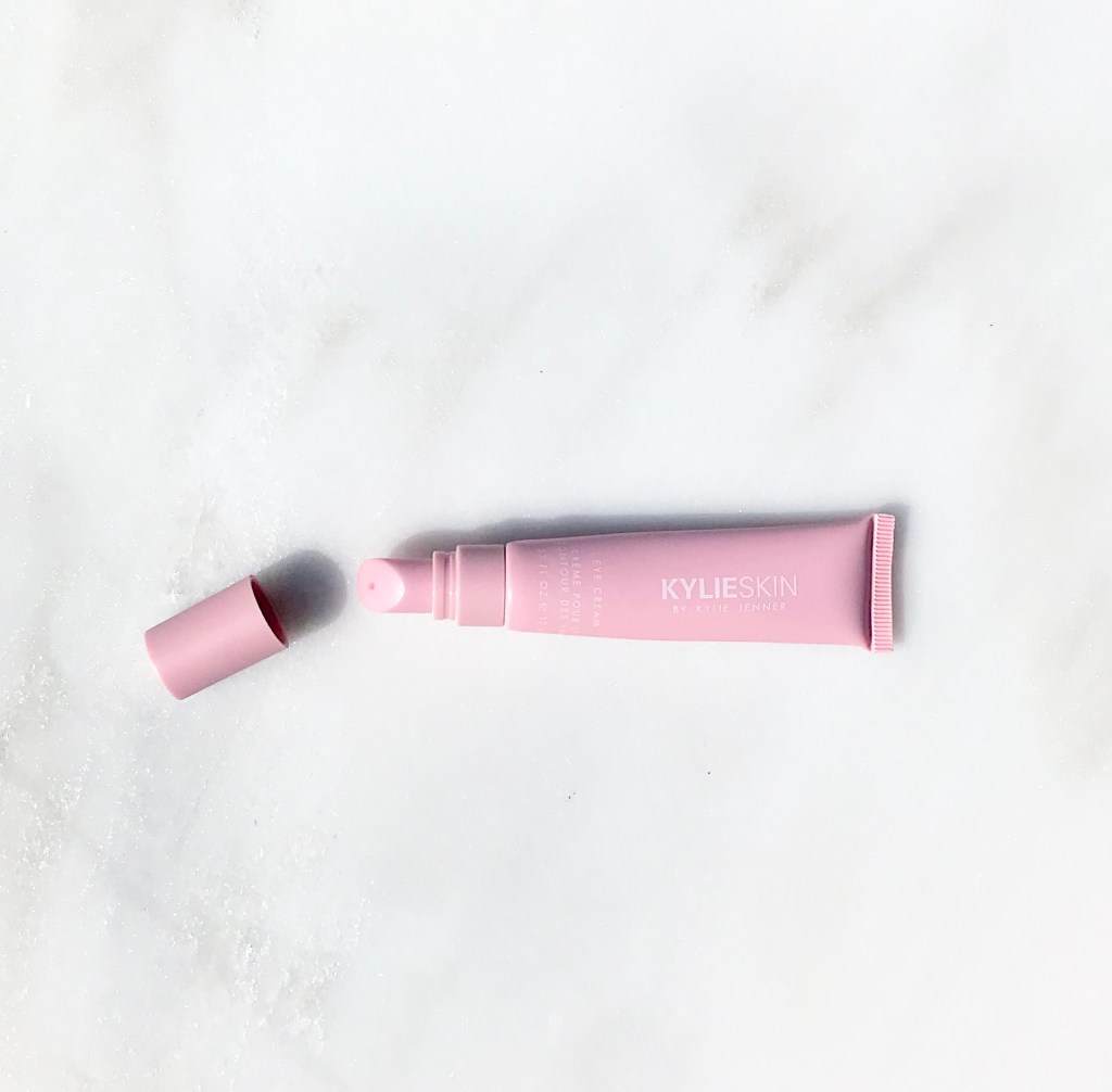 This image has an empty alt attribute; its file name is kyskin-eye.jpg